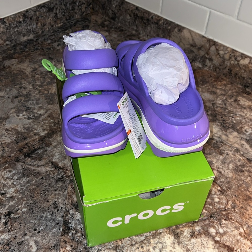 CROCS Mega Crush Triple Strap in Galaxy - Picture 3 of 6